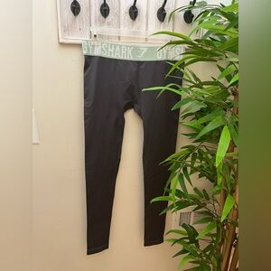 Gymshark Women’s Deep Gray Full Length Leggings. Size M. NWOT